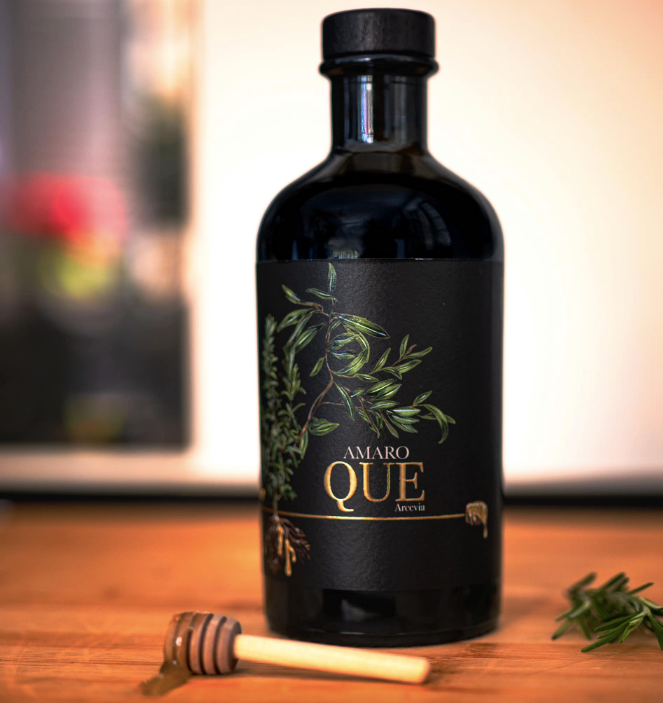 Amaro Què - Liquore artigianale rosmarino biologico foglie d'olivo e miele
